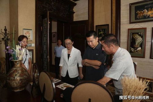 陳振強(qiáng) 非遺麥秸畫傳承之路與“鄭州市工藝美術(shù)大師”榮譽(yù)稱號(hào)